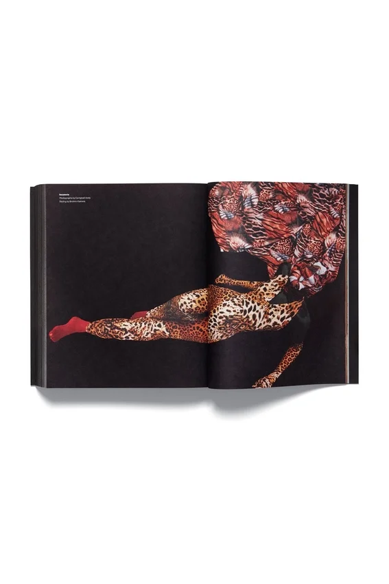 Acne Paper nummer 19 | Nocturne