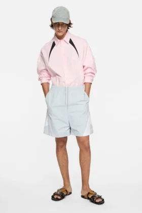 Avslappnade tekniska shorts