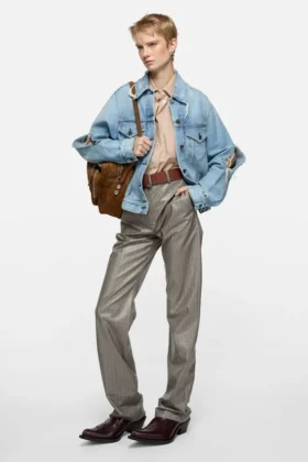 Denimjacka i slitna look