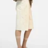 Denimshorts med slitna detaljer