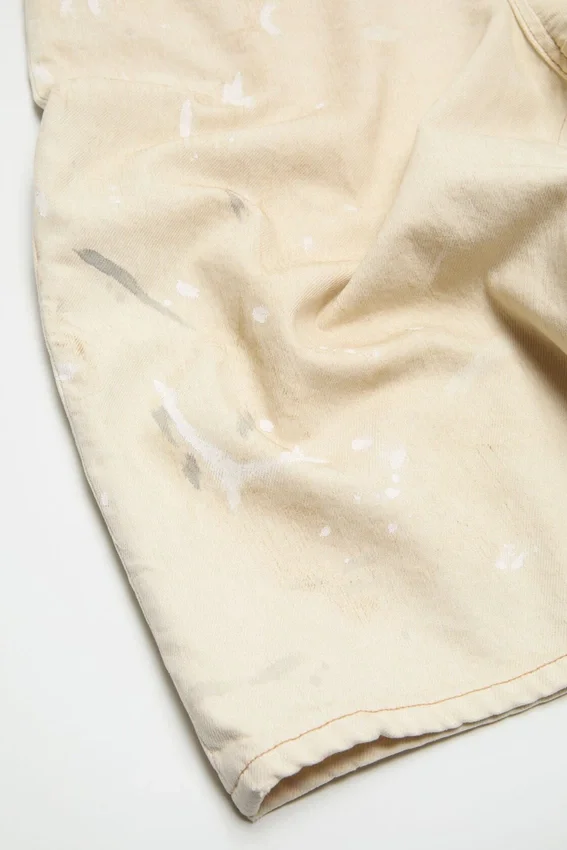 Denimshorts med slitna detaljer