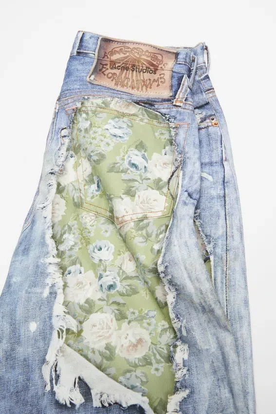 Denimshorts med trompe-l’œil-effekt