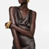 Draperad satinklänning