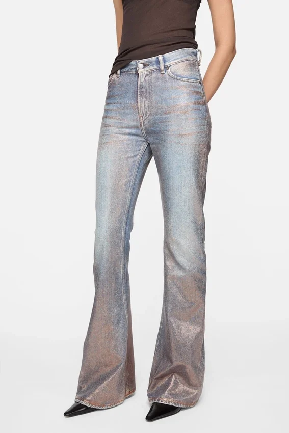 Figursydda glitterjeans – 2025F