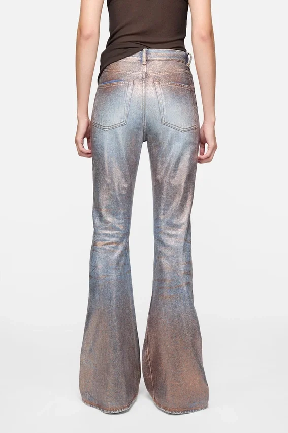 Figursydda glitterjeans – 2025F