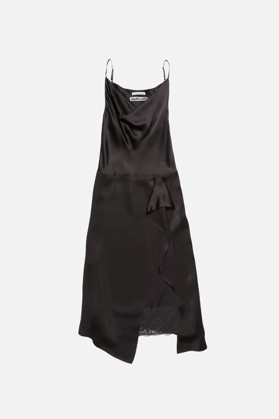 Glansig slipklänning i satin