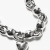 Halsband med hjärtberlock