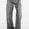 Jeans med bälte – avslappnad passform