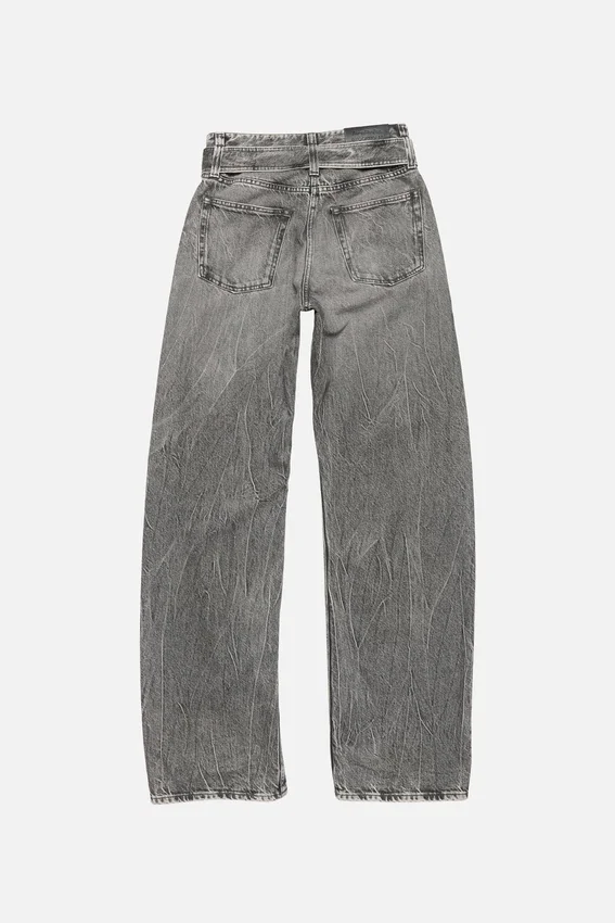 Jeans med bälte – avslappnad passform