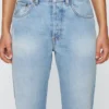 Jeans med normal passform – 2021F