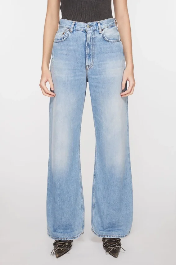Jeans med normal passform – 2022F