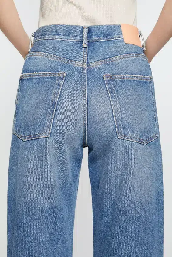 Jeans med normal passform – 2022F