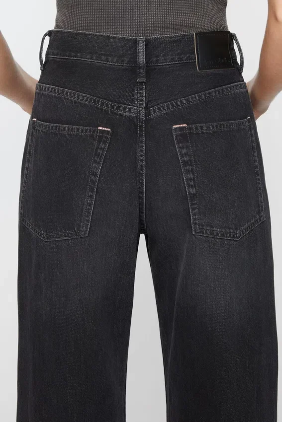 Jeans med normal passform – 2022F