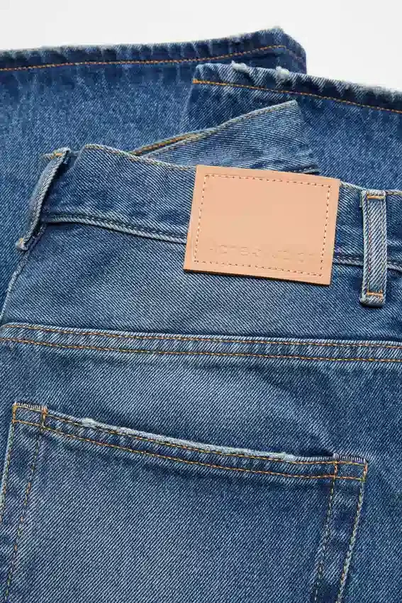 Jeans med normal passform – 2022F
