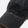 Keps med broderad logotyp