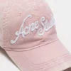 Keps med broderad logotyp