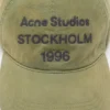 Keps med logotyp