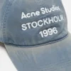 Keps med logotyp