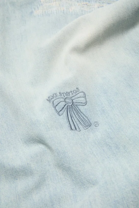 Lappad denimskjorta