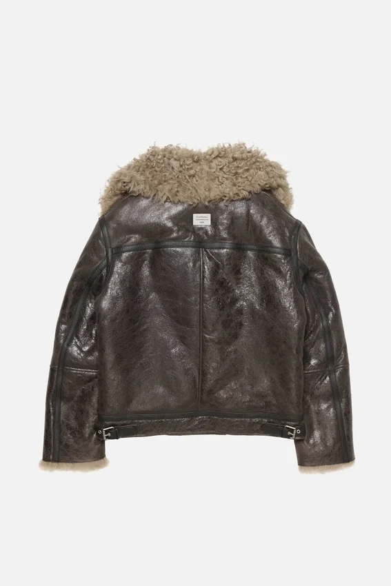 Läderjacka i shearling