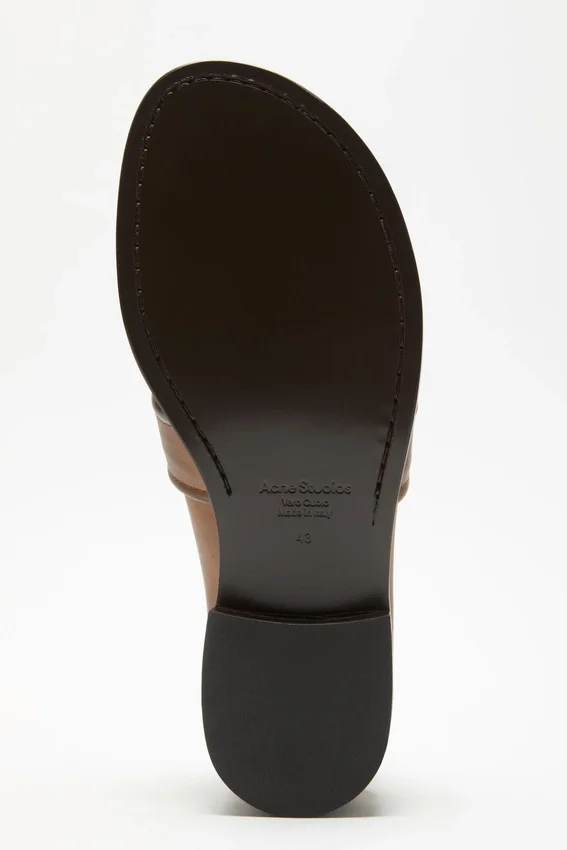 Loafers i vintage-läder