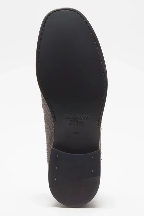 Loafers med tryckt pytonmönster