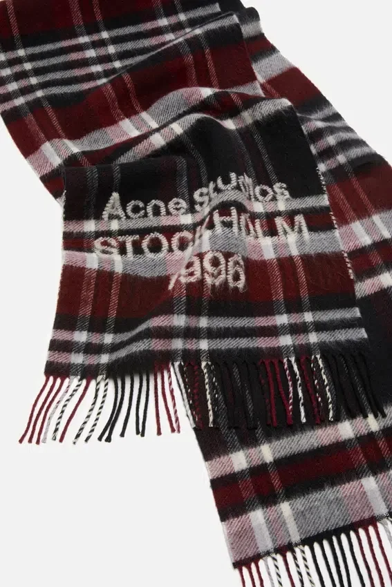 Logosjal med fransar