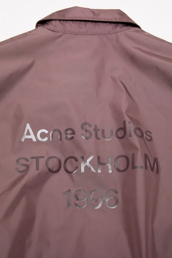 Lätt jacka med logotyp