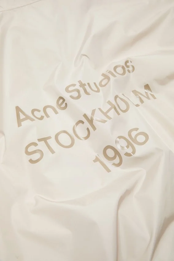 Lätt logojacka