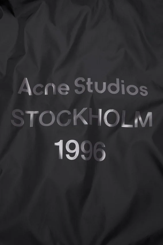 Lätt nylonjacka
