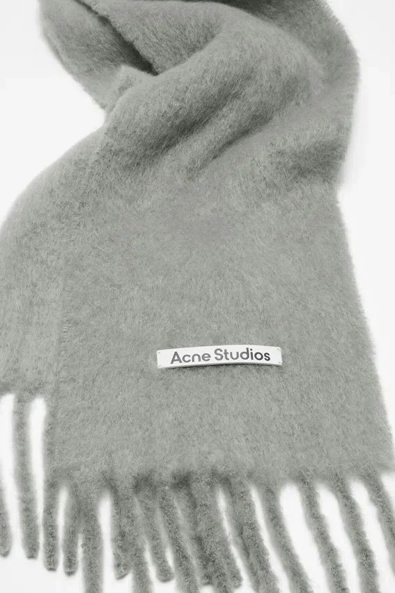 Mohair-halsduk med logotyp