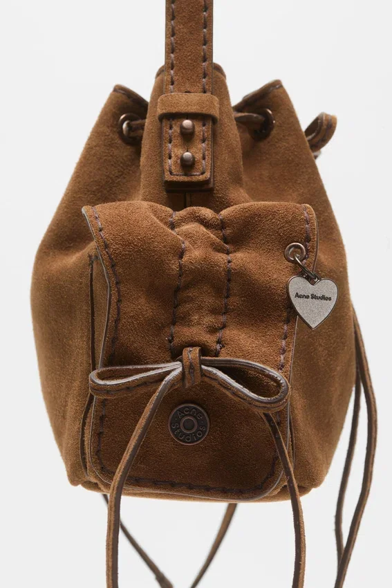Multipocket mini-bucketväska