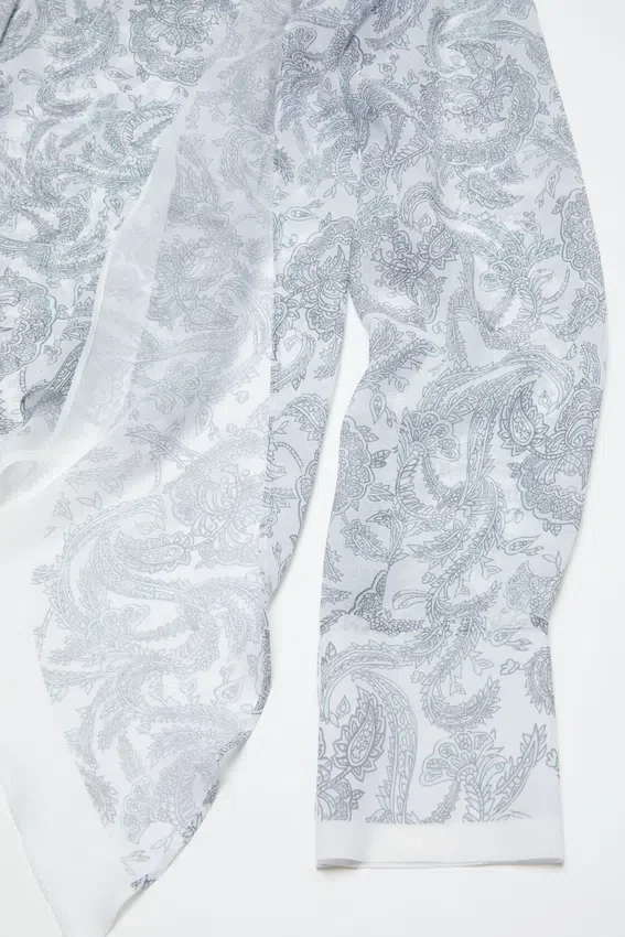 Paisleyblus i siden