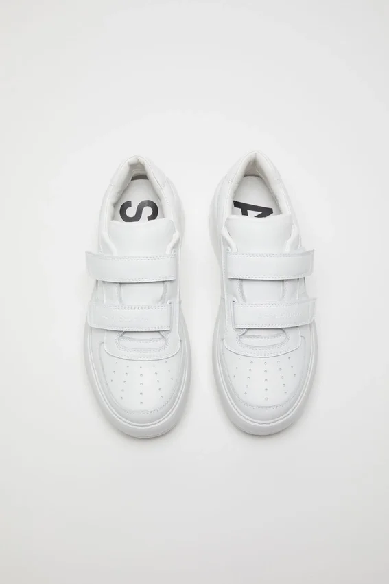 Plattformsneakers med kardborreband