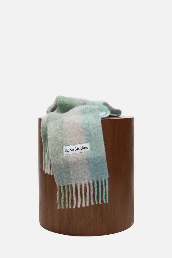 Rutig halsduk i mohair