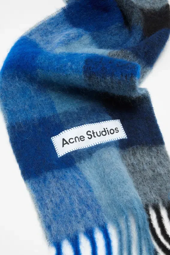 Rutig halsduk i mohair