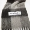 Rutig halsduk i mohair