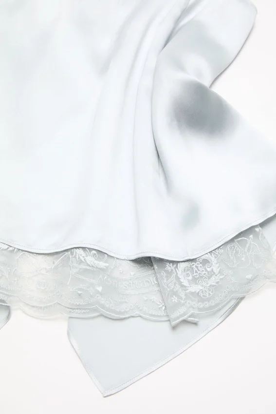 Satin kjol med volanger