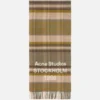 Scarf med rutmönster och logotyp – bred