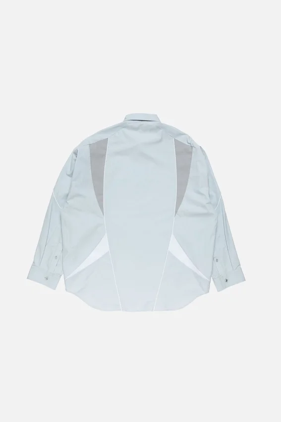 Skjorta med broderad logotyp och knappar