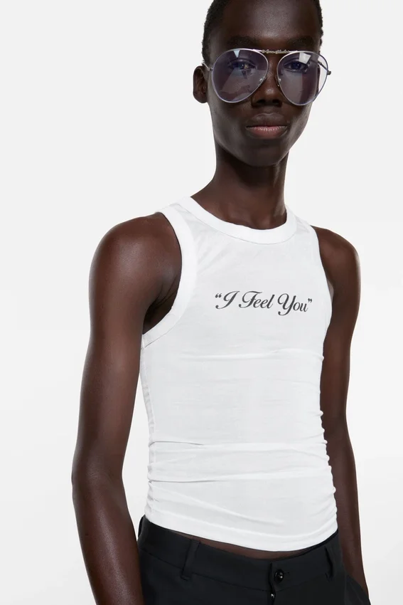 Skrynklig tanktop med tryck
