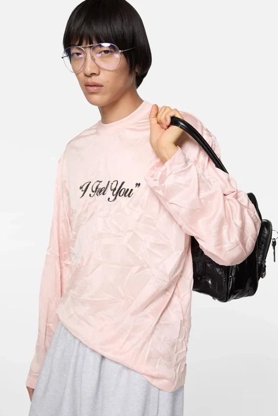 Skrynkliga T-shirtar med tryck