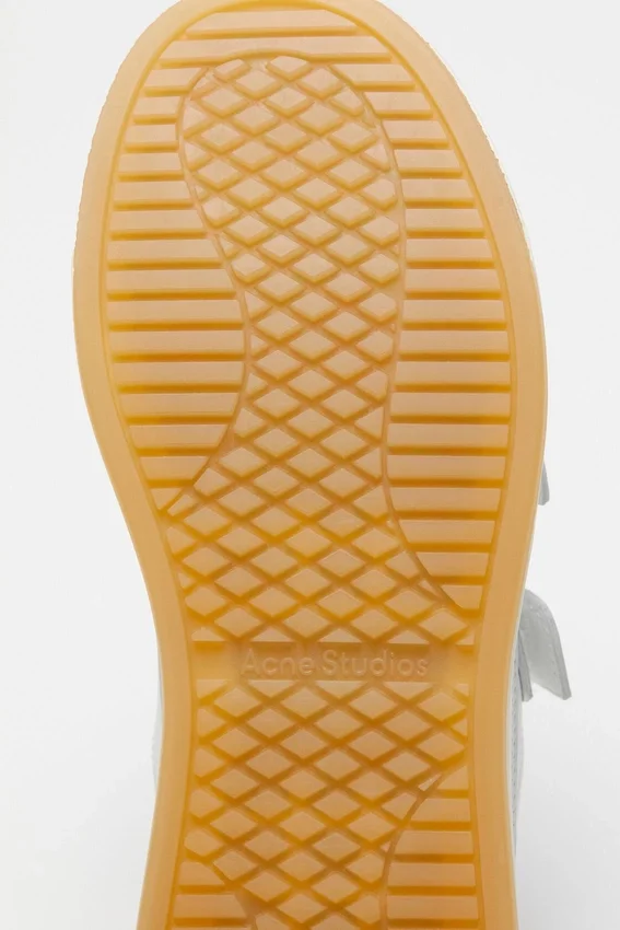 Sneakers med kardborreband
