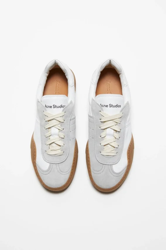 Snörningssneakers