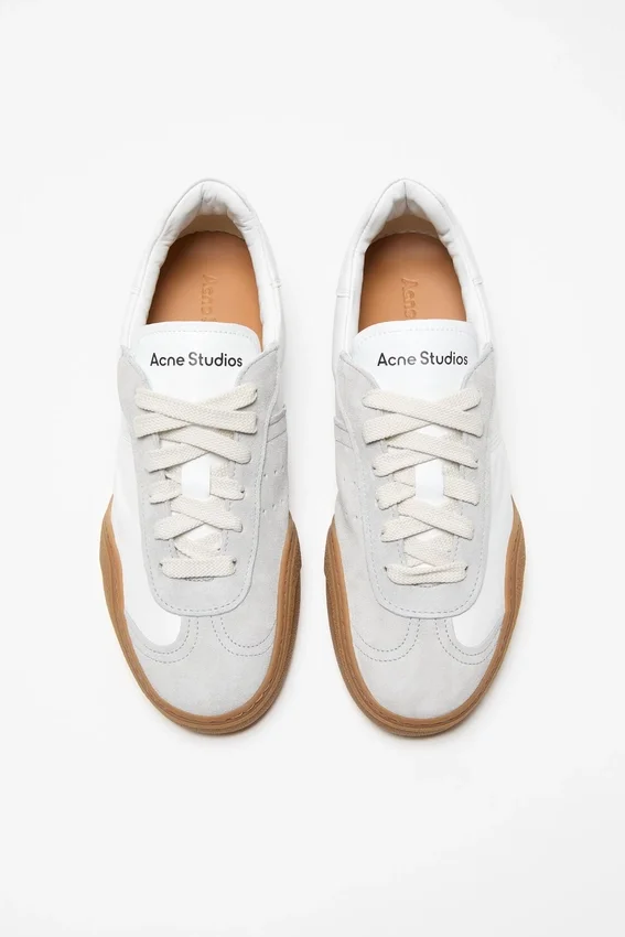 Snörningssneakers