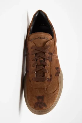Snörningssneakers
