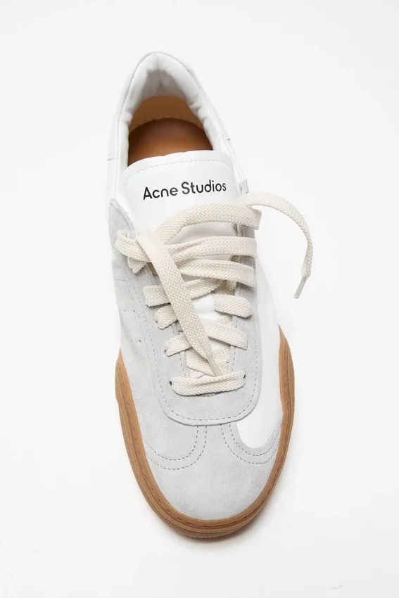 Snörningssneakers