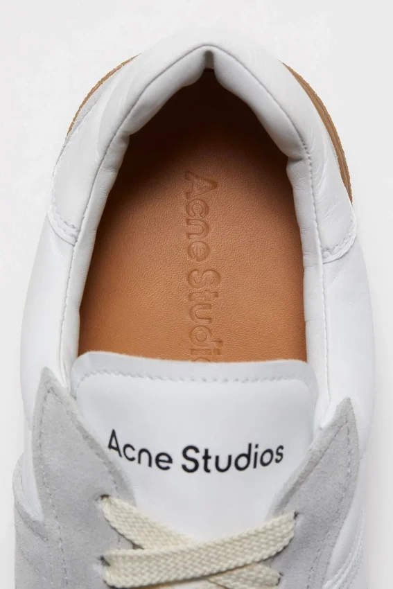 Snörningssneakers