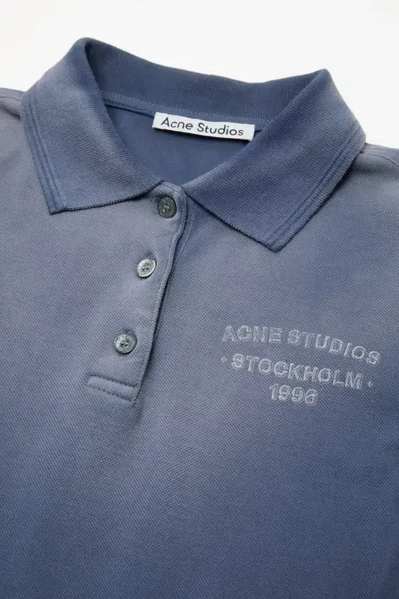 Sprayad polotröja