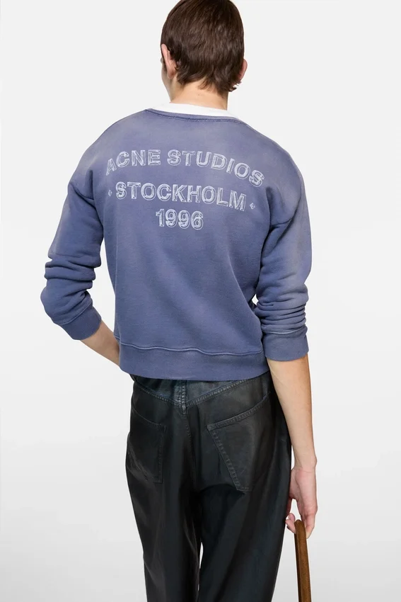 Sweatshirt med sprayat logotryck